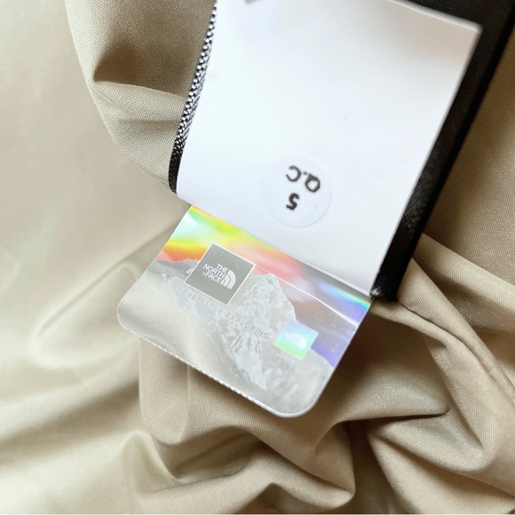 The North Face Men’s Arctic TriClimate Jacket In Flax - Picture 10 of 10